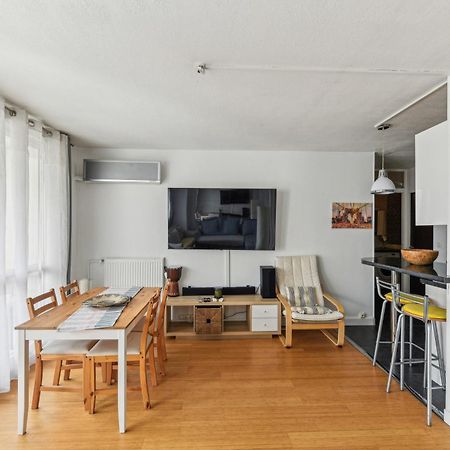 Chic And Comfortable Apart With Balcony Levallois-Perret Esterno foto