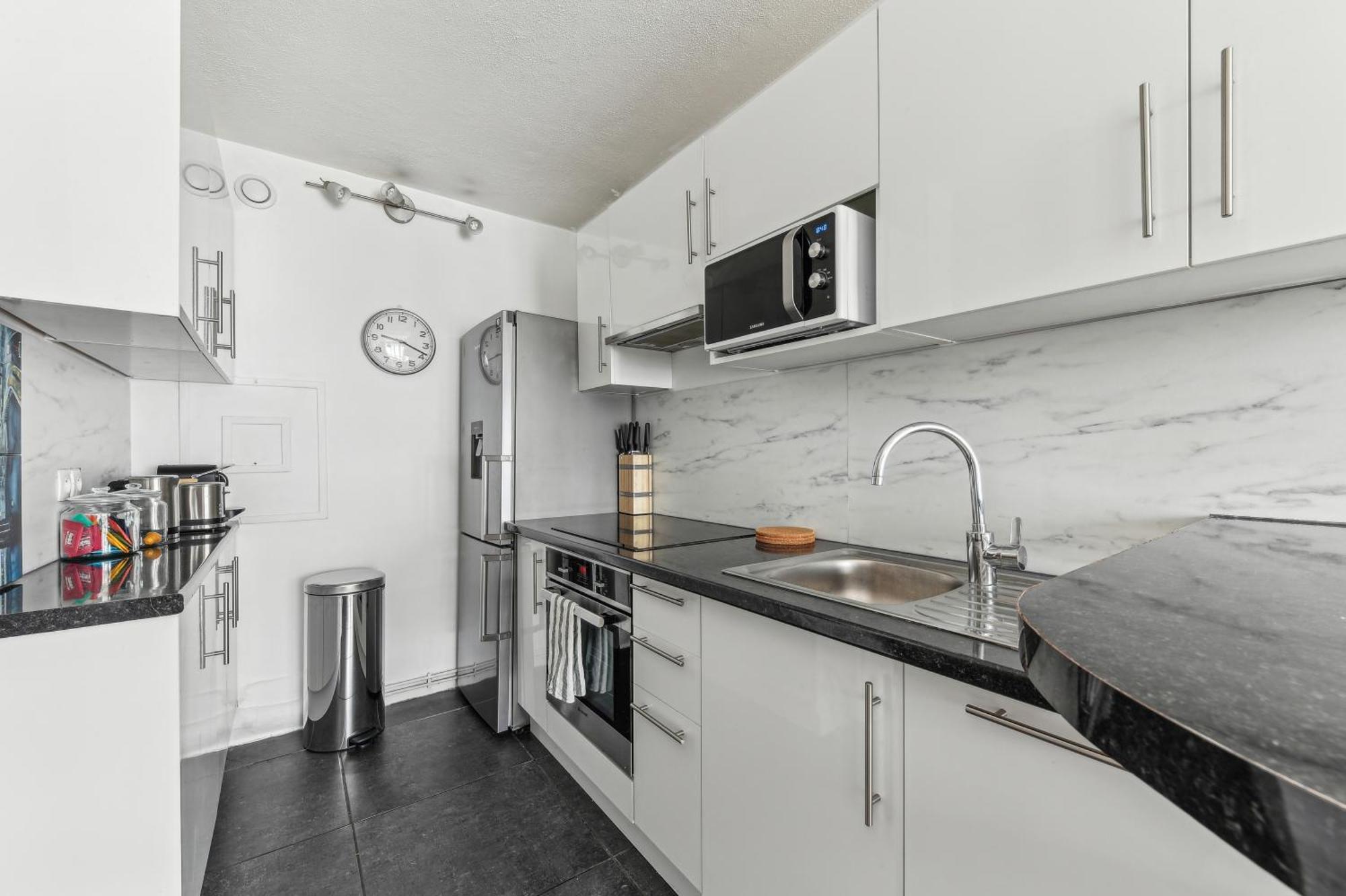 Chic And Comfortable Apart With Balcony Levallois-Perret Esterno foto